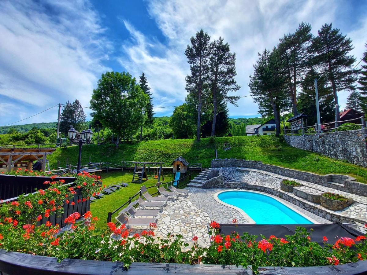 Plitvice Etno House II Panzió Jezerce Kültér fotó