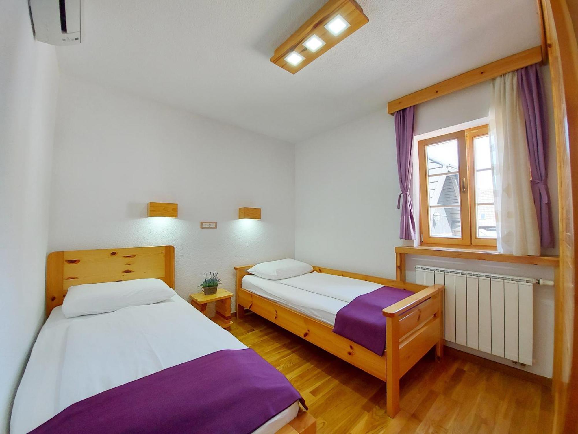 Plitvice Etno House II Panzió Jezerce Kültér fotó